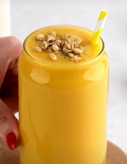 5-Minute Healthy Mango Smoothie