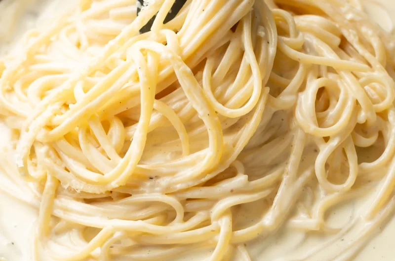 The Creamiest Homemade Alfredo Sauce in Just 15 Minutes
