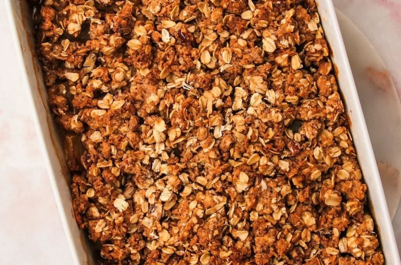 Warm Apple Crisp with a Buttery Oat Topping