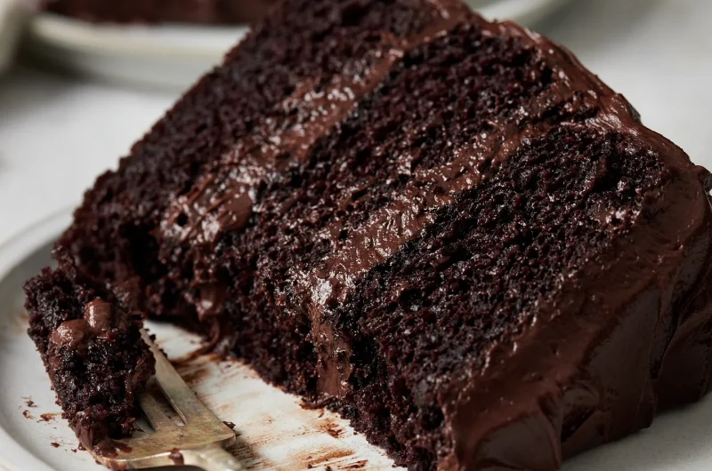 Rich and Moist Chocolate Cake for Any Celebration