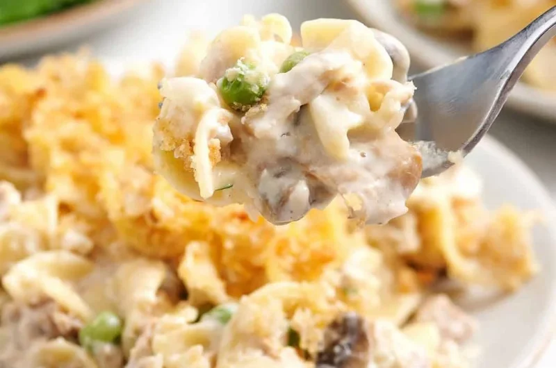 Classic Tuna Noodle Casserole for an Easy Comforting Dinner